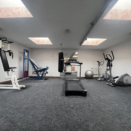 Terrasse Parking Pour 8 Personnes Au A Torgon * فيوناز